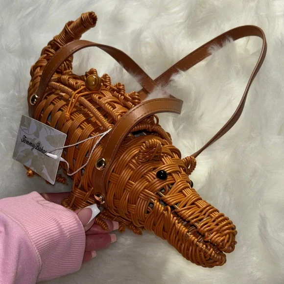 🐊✨ Tommy Bahama Wicker Alligator Basket Bag Tan NWT Viral 🌴 - Picture 3 of 7